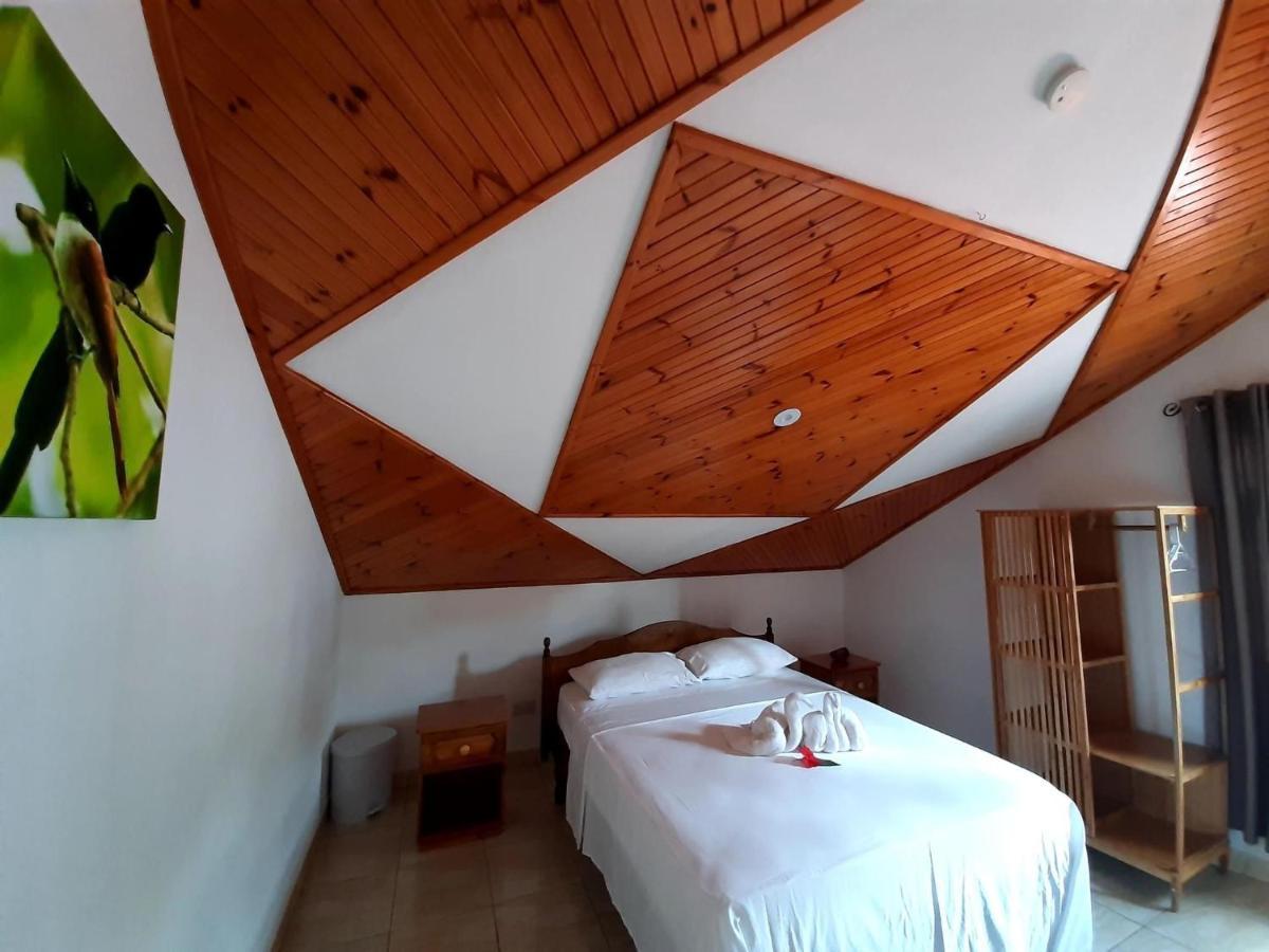 Hotel La Source Self Catering Isola di Isola di La Digue Esterno foto